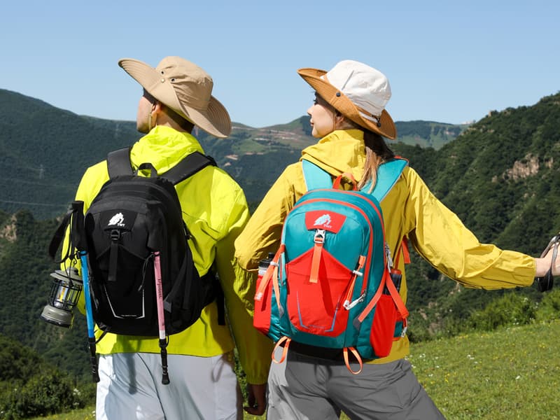 Why Hiking Backpacks Sell: Materials, Performance and OEM Potential